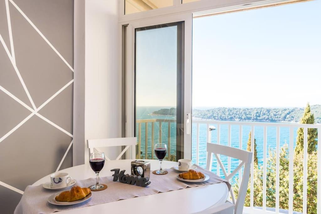 Sea View Apartment 10 Minutes Walk From Old City Dubrovnik Eksteriør billede